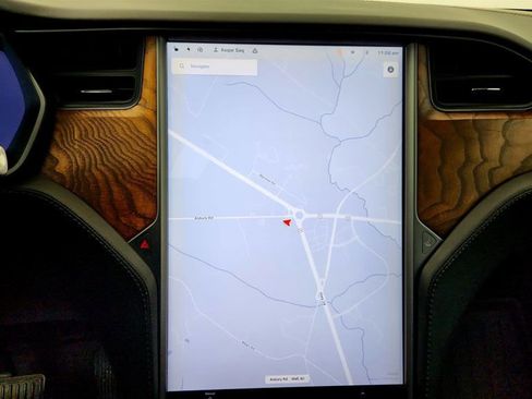 Used 2018 Tesla Model X 100D image 25