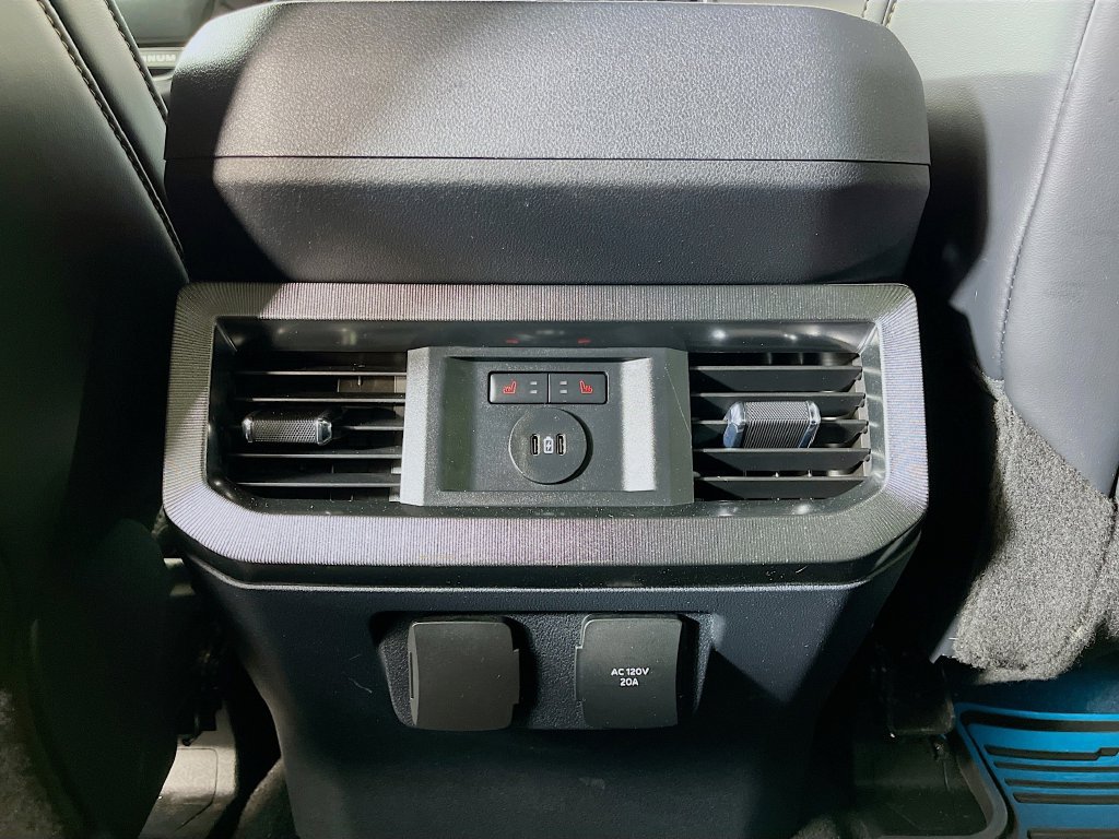 Used 2024 Ford F250 Platinum AWD/4WD image 36