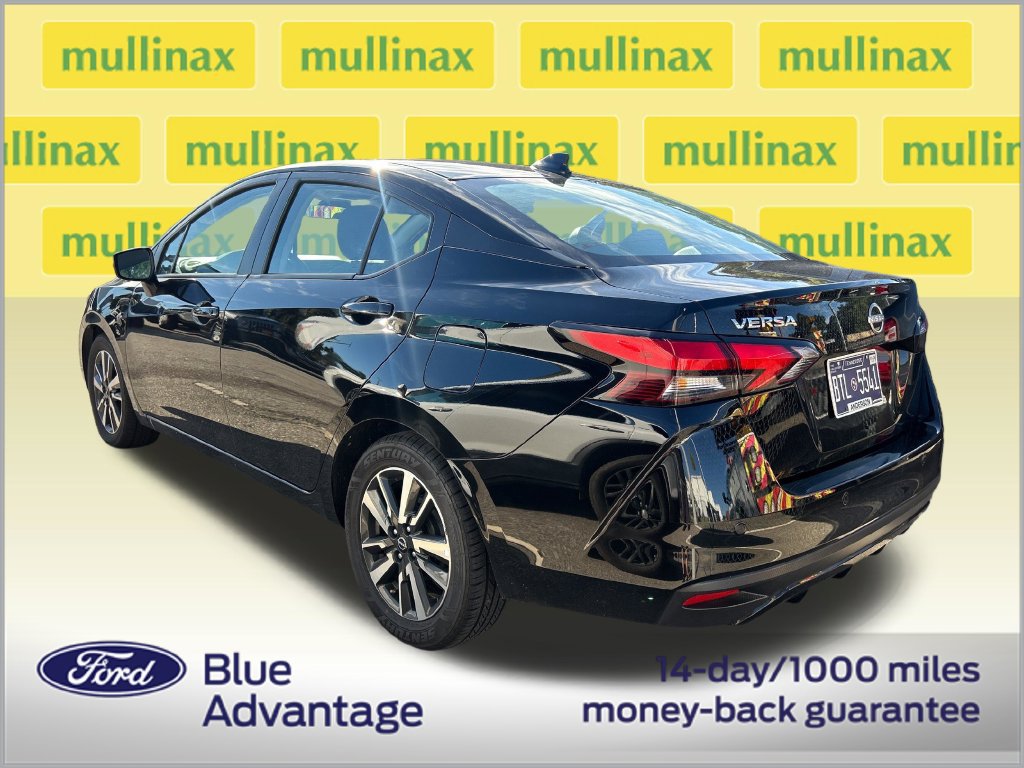 Used 2025 Nissan Versa SV FWD image 3