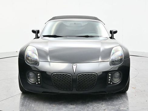 Used 2009 Pontiac Solstice GXP w/ Premium Package image 2