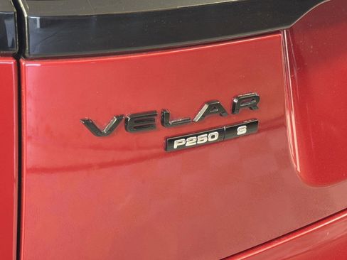 Used 2020 Land Rover Range Rover Velar R-Dynamic S image 30