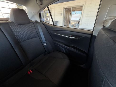 Used 2025 Toyota Camry LE image 41
