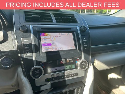 Used 2013 Toyota Camry XLE FWD image 11
