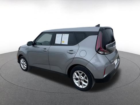 Used 2025 Kia Soul LX w/ LX Technology Package image 10