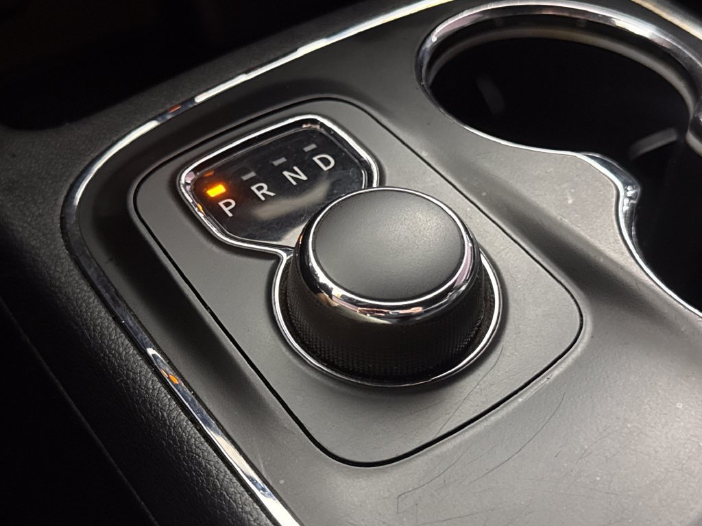 Used 2017 Dodge Durango R/T w/ Technology Group RWD image 23