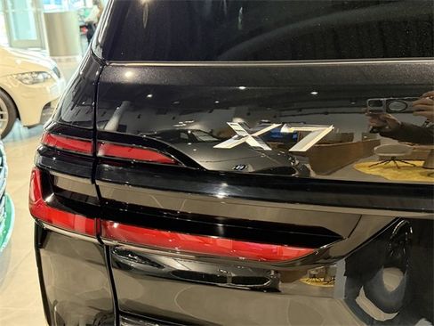 Used 2026 BMW X7 xDrive40i w/ M Sport Package image 35