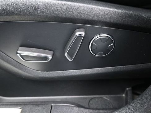 Used 2019 Lincoln MKC Reserve FWD image 31