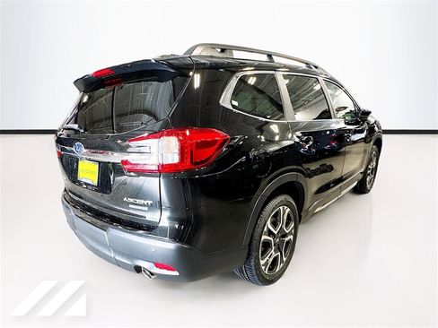 New 2026 Subaru Ascent Limited image 5