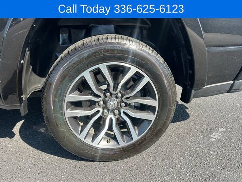 Used 2025 RAM 1500 Limited AWD/4WD image 18
