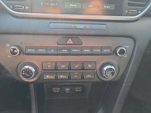 Used 2022 Kia Sportage LX AWD/4WD image 21