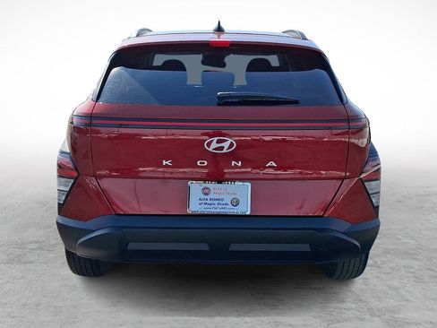 Used 2025 Hyundai Kona SEL image 4