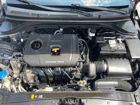 Used 2018 Hyundai Elantra Value Edition FWD image 19