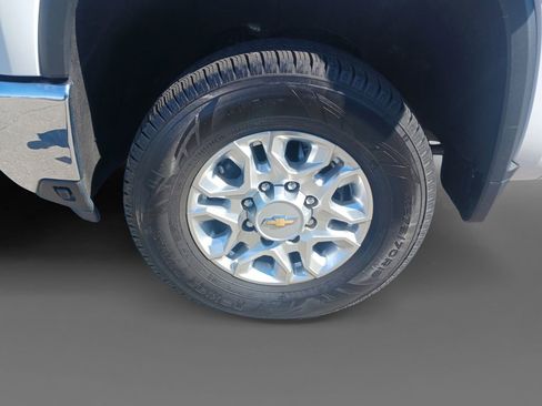 Used 2024 Chevrolet Silverado 2500 LTZ image 15