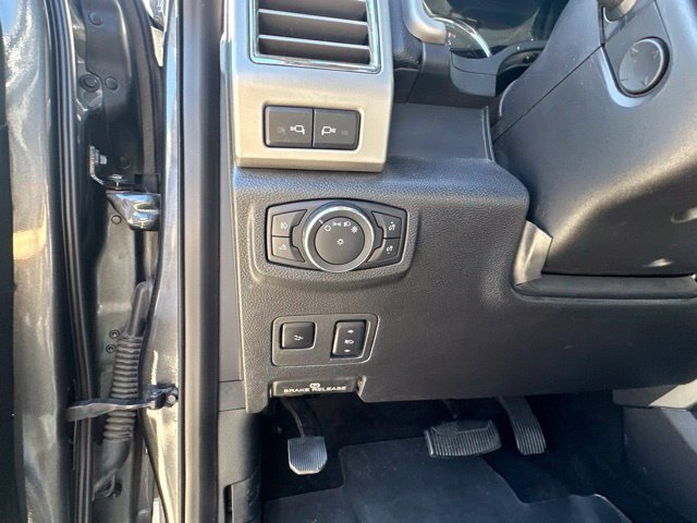 Used 2017 Ford F250 Lariat w/ Lariat Ultimate Package AWD/4WD image 18