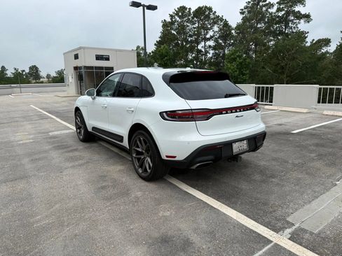 Used 2022 Porsche Macan w/ Premium Package Plus AWD/4WD image 4