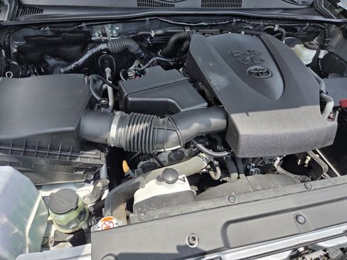 Used 2023 Toyota Tacoma SR AWD/4WD image 17