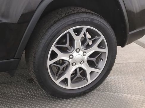 Used 2020 Jeep Grand Cherokee Limited image 14