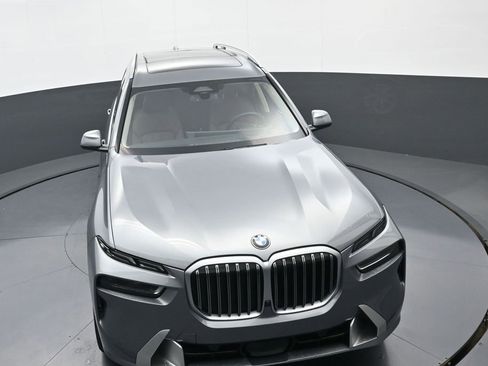Used 2026 BMW X7 xDrive40i AWD/4WD image 32