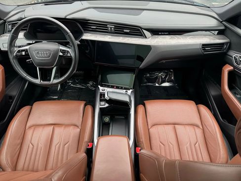 Used 2022 Audi e-tron Chronos w/ Chronos Package image 23