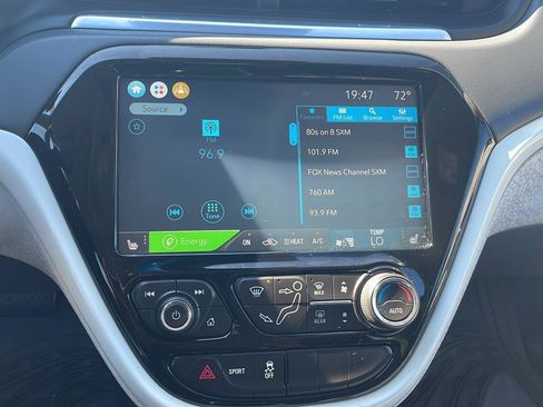 Used 2020 Chevrolet Bolt Premier w/ Infotainment Package FWD image 28