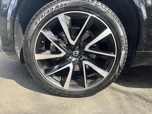 Used 2021 Volvo XC90 T6 Momentum w/ Climate Package image 8