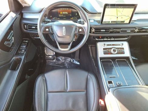 Used 2023 Lincoln Aviator AWD w/ Premium Package image 11