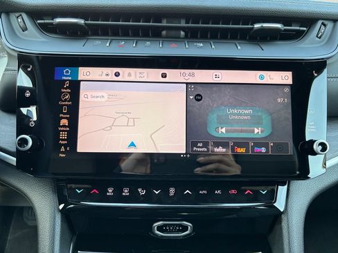 New 2026 Jeep Grand Cherokee L Limited w/ Luxury Tech Group II AWD/4WD image 18