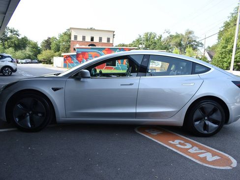 Used 2018 Tesla Model 3 Long Range AWD/4WD image 4