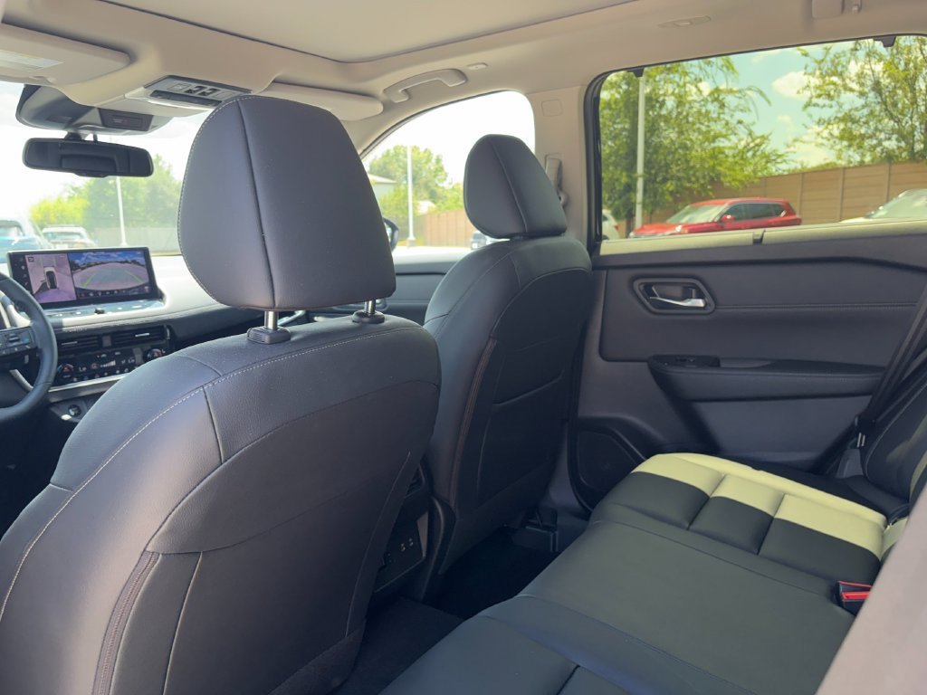 Certified 2025 Nissan Rogue SL w/ Tech Package AWD/4WD image 24