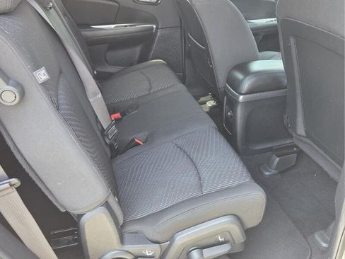 Certified 2017 Dodge Journey SXT w/ Comfort/Convenience Group FWD image 18