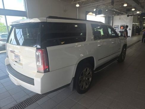 Used 2017 GMC Yukon XL SLT AWD/4WD image 6