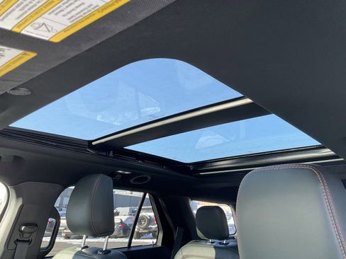 Used 2022 Ford Explorer Timberline w/ Timberline Technology Package image 3