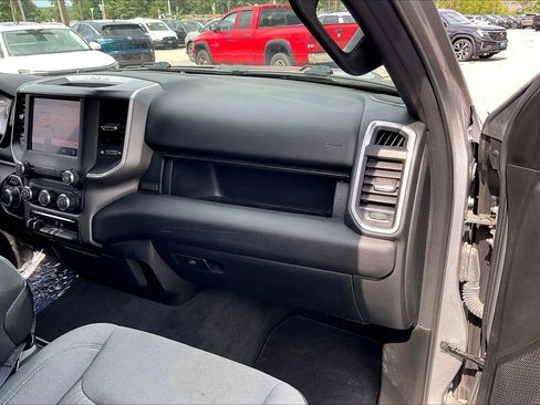 Used 2022 RAM 1500 Big Horn AWD/4WD image 12