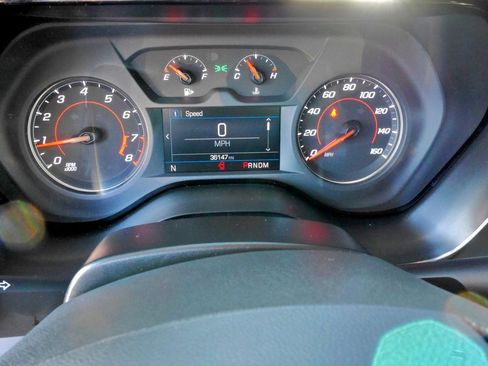 Used 2021 Chevrolet Camaro LT w/ RS Package image 19