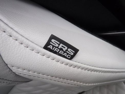 Used 2022 Mitsubishi Outlander SEL image 38