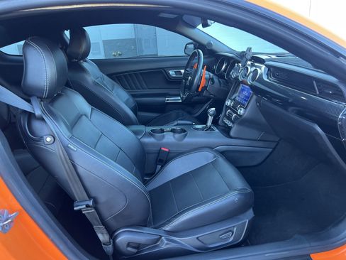 Used 2020 Ford Mustang GT Premium RWD image 15