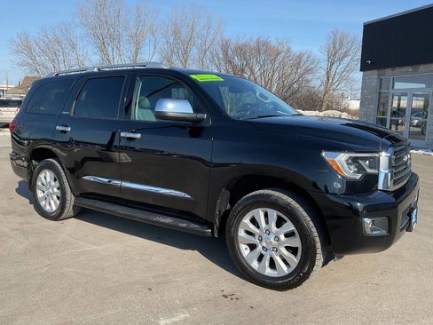 Used 2018 Toyota Sequoia Platinum image 10