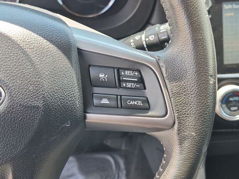 Used 2016 Subaru Forester 2.5i Touring w/ Eyesight & Navigation System AWD/4WD image 19
