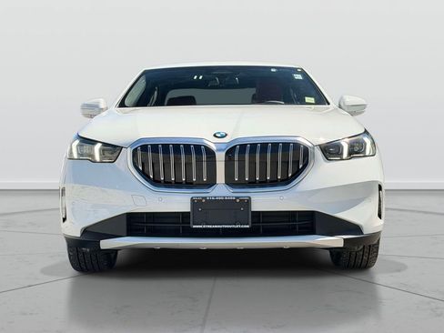 Used 2026 BMW 530i xDrive AWD/4WD image 2