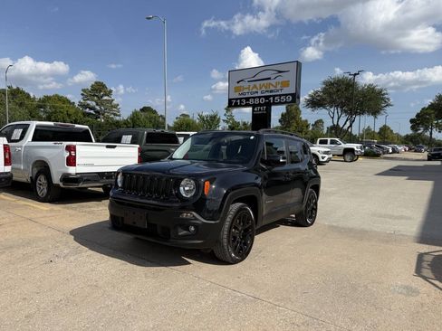 Used 2016 Jeep Renegade Latitude AWD/4WD image 41
