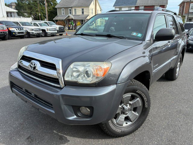 Used 2007 Toyota 4Runner SR5 AWD/4WD image 1