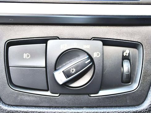 Used 2017 BMW 340i xDrive Sedan image 13