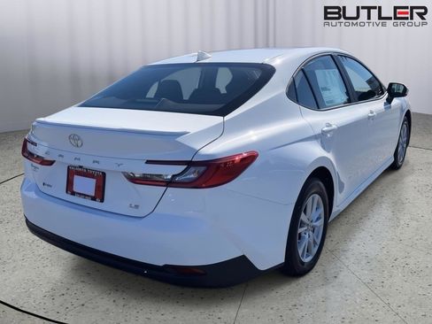 New 2026 Toyota Camry LE FWD image 5