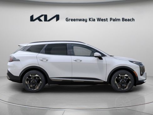 New 2027 Kia Sportage LX FWD image 9
