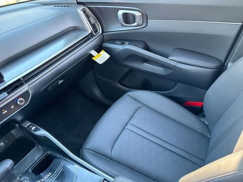 New 2025 Kia Sorento S w/ Panoramic Sunroof Package image 13