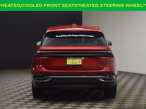 Used 2024 Lincoln Nautilus Premier AWD/4WD image 9