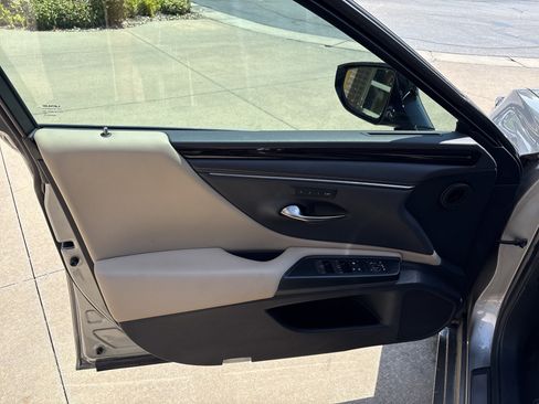 Certified 2021 Lexus ES 350 w/ Premium Package FWD image 14