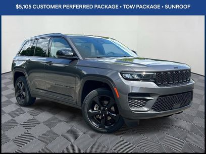 Used 2023 Jeep Grand Cherokee Altitude