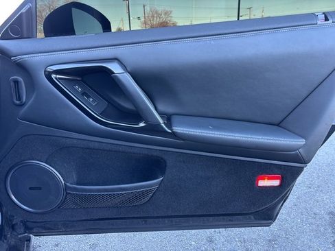 Used 2015 Nissan GT-R Premium image 10