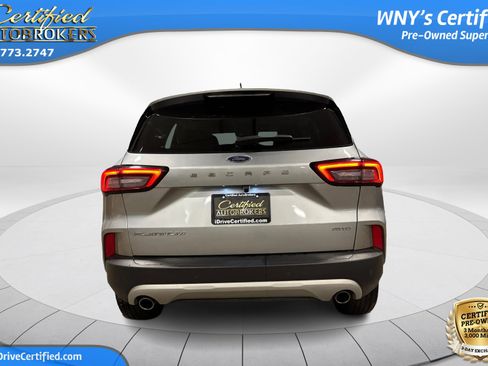 Used 2023 Ford Escape Platinum AWD/4WD image 7
